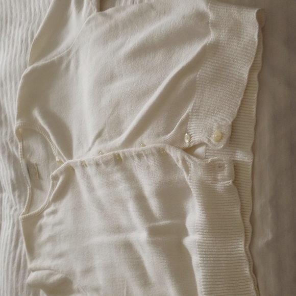 Size medium 100 percent cotton sweater - Picture 4 of 7